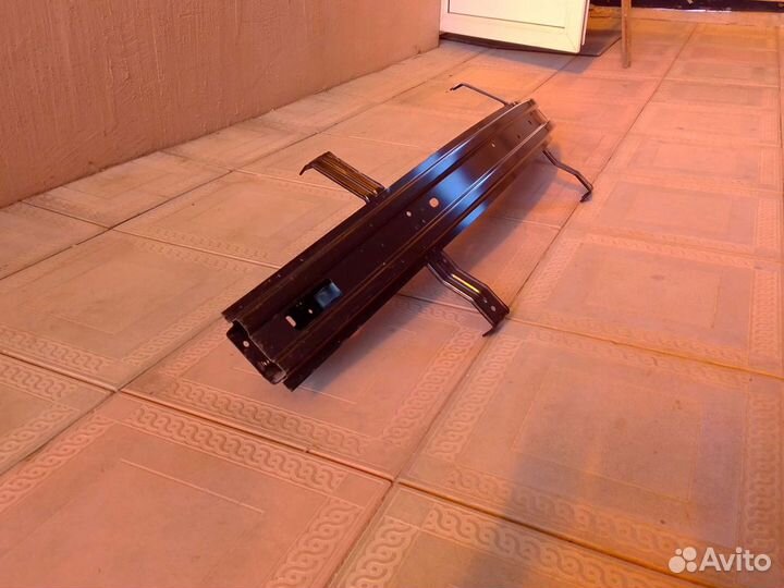 Продам усилитель заднего бампера хундай Солярис