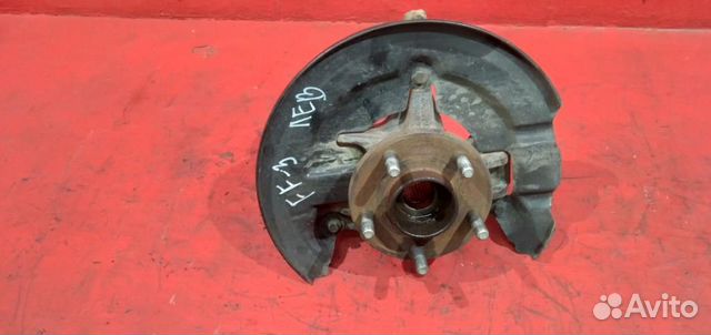 Форд фокус 3 кулак поворотный левый ступица