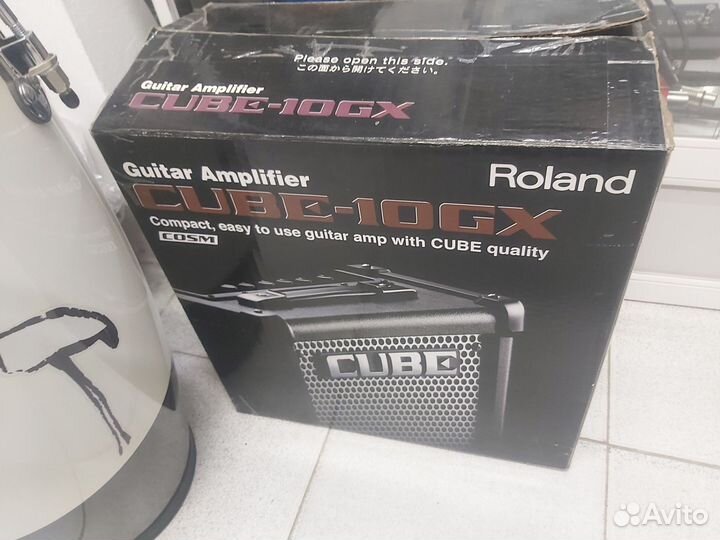 Гитарный комбоусилитель roland cube 10gx