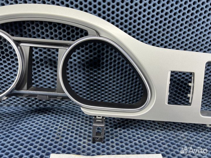 Накладка панели приборов Audi Q7 до 2015г