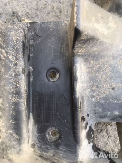 Воздуховод радиатора Land Rover Range Rover Voque