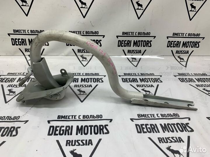 Петля багажника правая BMW 5 E60 03-10 41627111388