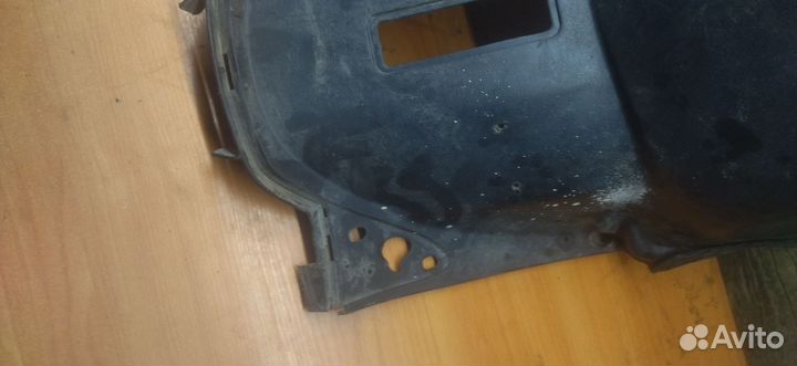 Облицовка переднего обтекателя нижняя скутер