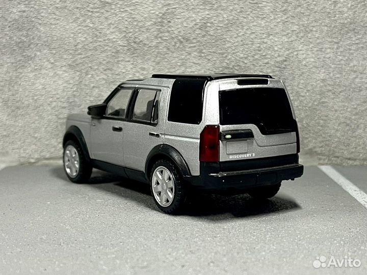 Коллекционная модель Land Rover Discovery 3 1:43