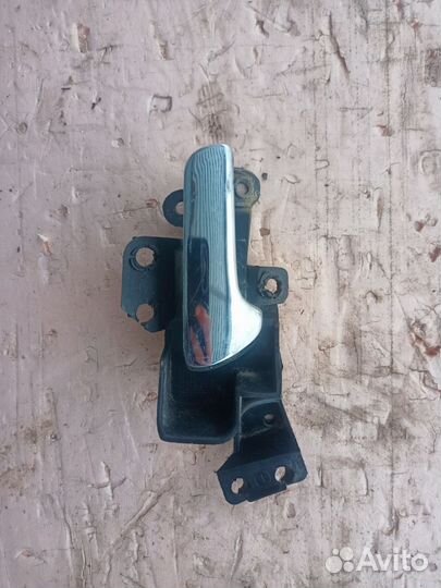 Ручка внутренняя задняя правая Opel Zafira (A) 200