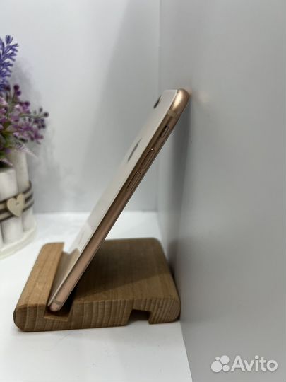 iPhone 8, 64 ГБ