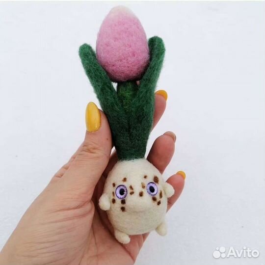 Тюльпанчик игрушка из шерсти