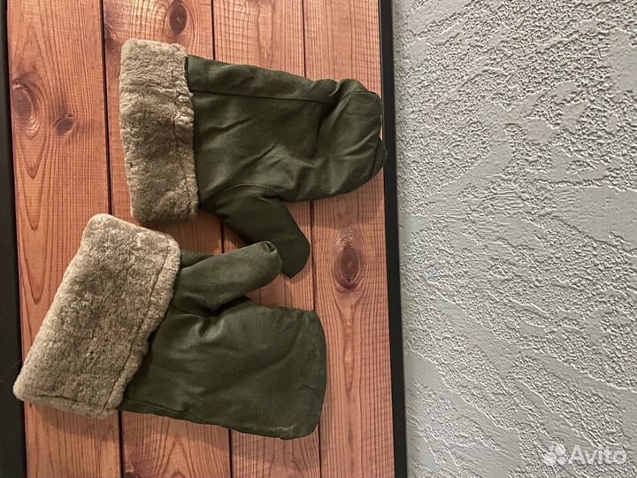 Зимние перчатки