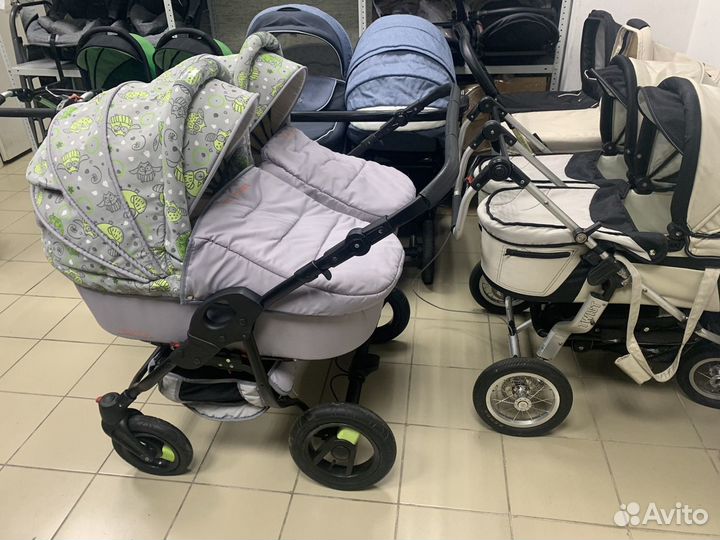 Коляска для двойни на гарантии