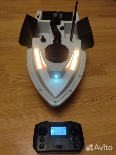 Кораблик для рыбалки D19 c GPS на 99 точек