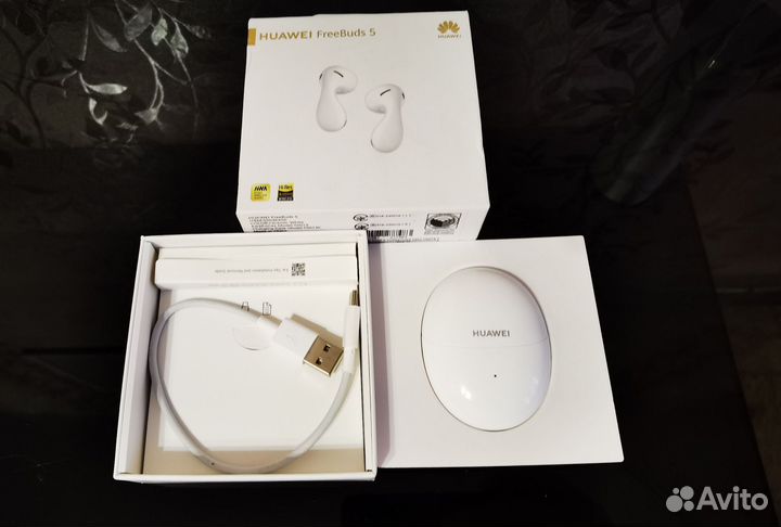 Huawei Freebuds 5 (white) + чехол
