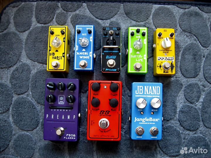 Педали гитарныe