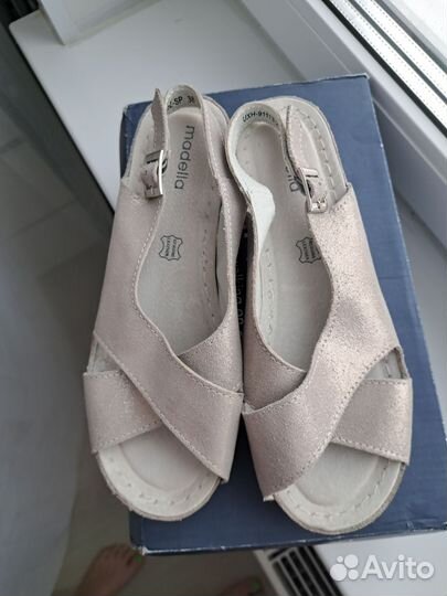 Босоножки натуральная кожа 38 размер
