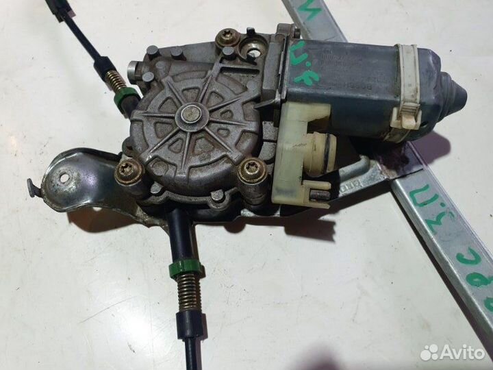 Стеклоподъемник задний правый Mercedes-Benz