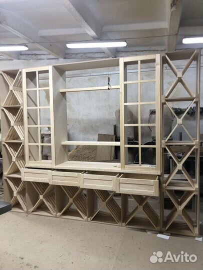 Мебель из массива, лестницы, интерьер