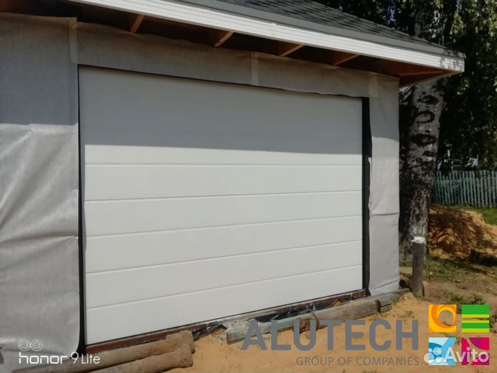 Гаражные ворота alutech