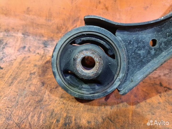 Рычаг передний левый Honda Civic FD1