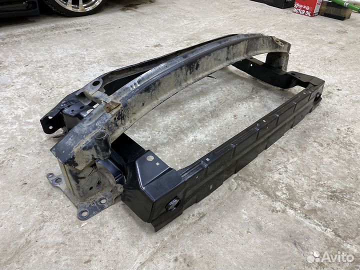 Рамка радиатора в сборе с усилителем