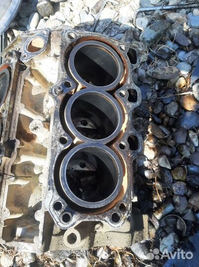 Блок двигателя на Мазда Кседос 9,Миления