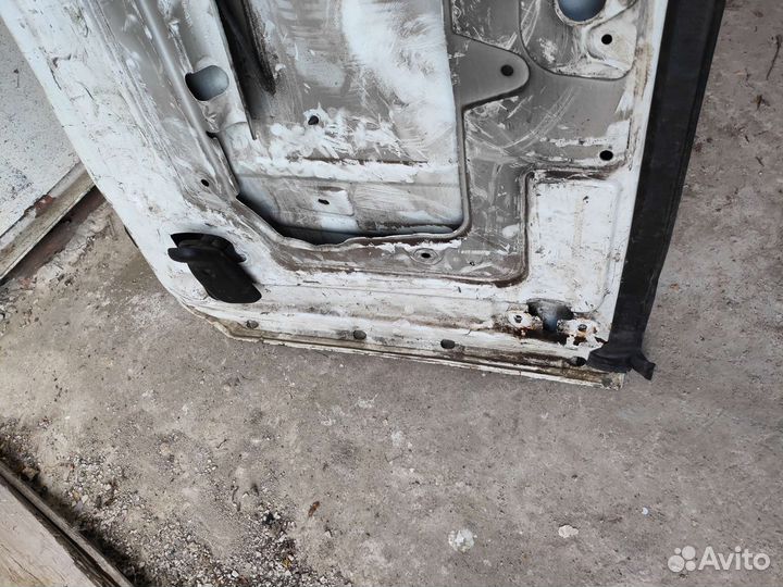 Дверь Renault kangoo 1