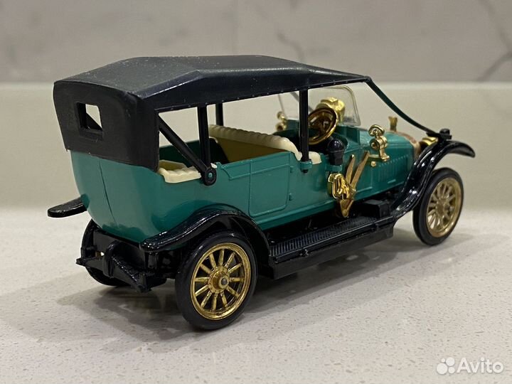 Модель автомобиля руссобалт с24-40 СССР 1:43