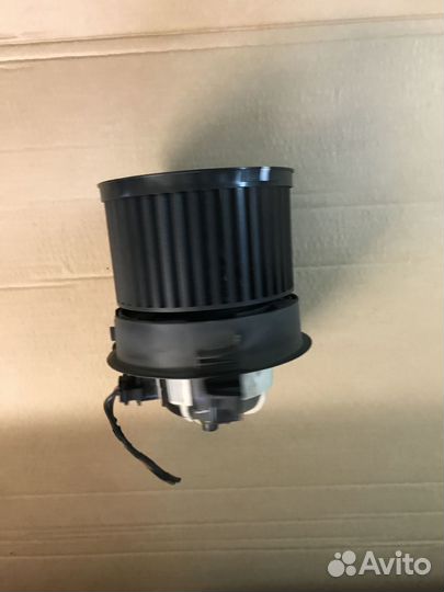 Моторчик печки Peugeot 308