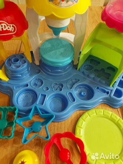 Набор Play Doh фабрика пирожных