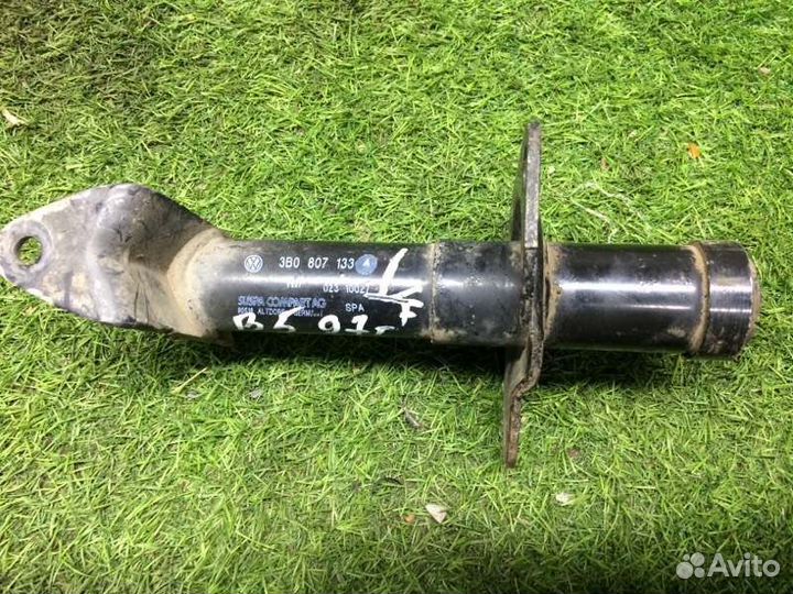 Кронштейн усилителя бампера, домик передний левый