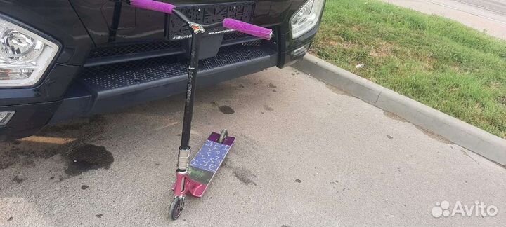 Трюковой самокат в стрит