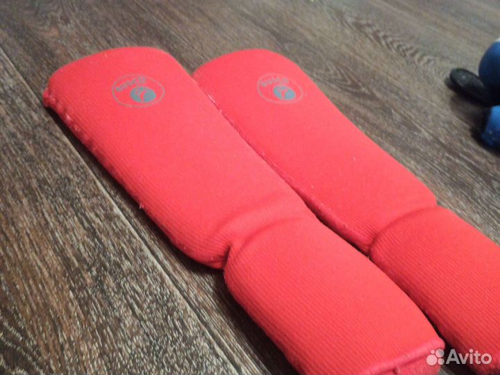 Щитки и перчатки