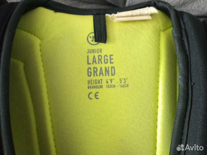 Нагрудник хоккейный