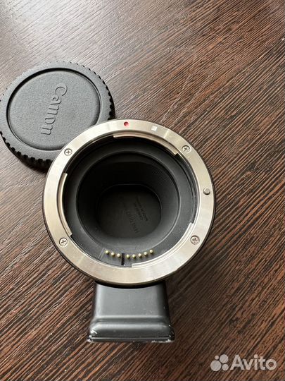Адаптер Canon Mount Adapter EF-EOS M