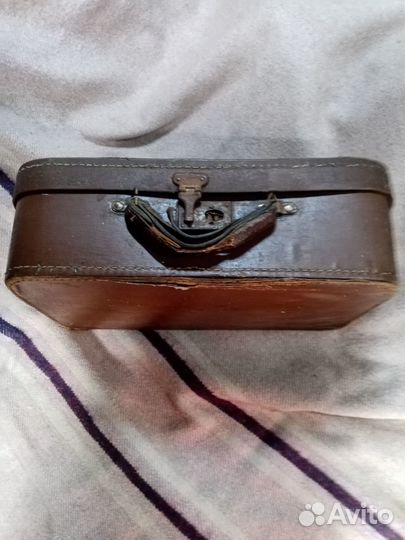 Чемодан старинный балетка