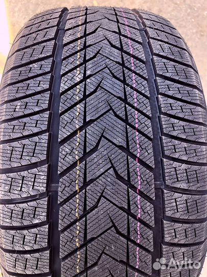 Sonix WinterXPro 999 295/40 R21 117T