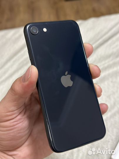 iPhone SE, 64 ГБ