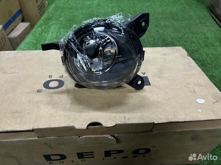 Фара противотуманная передняя правая Toyota