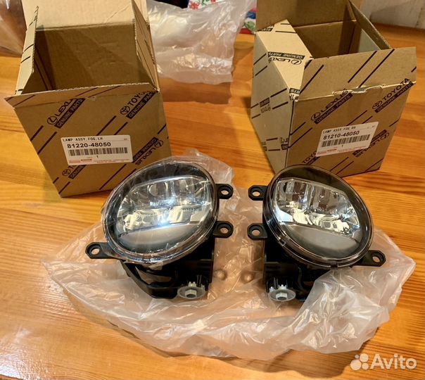 Противотуманные LED фары Toyota Koito