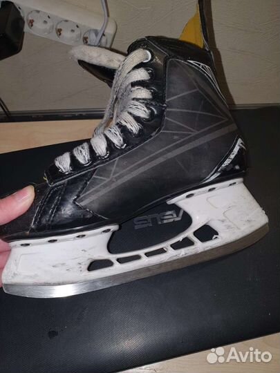 Хоккейные коньки bauer размер 38,5