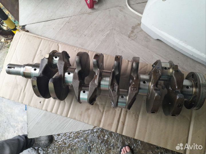 Коленвал на Mitsubishi Carisma 1.6