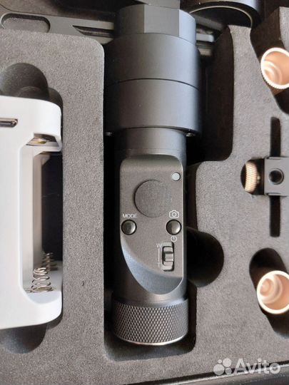 Трехосевой стабилизатор zhiyun crane plus