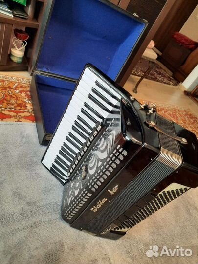 Аккордеон Weltmeister 4/4