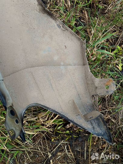 Крыло переднее правое mitsubishi lancer 9