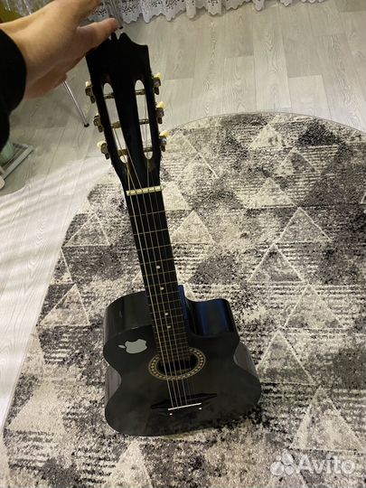 Гитара акустика
