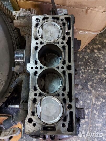 Блок двигателя Renault Megane II 1.6 16V 113лс