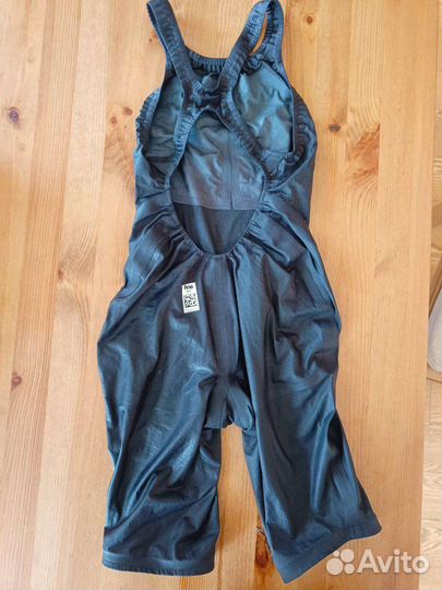 Стартовый гидрокостюм Tyr Invictus 24