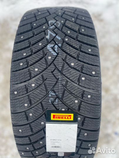 Pirelli Winter Ice Zero 2 265/45 R21 108H