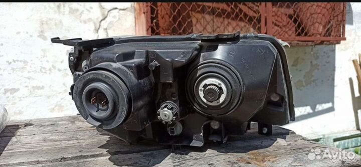 Фара Suzuki grand vitara 2