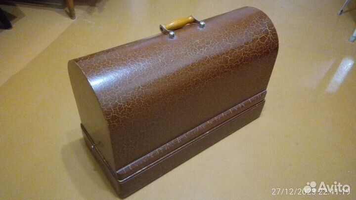 Швейная машинка пмз им.Калинина