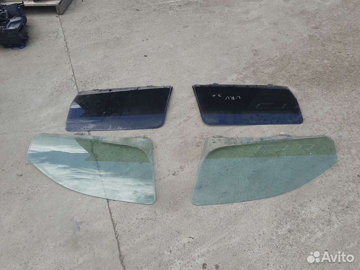 Стёкла боковые Daihatsu YRV