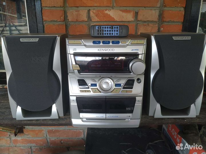 Музыкальный центр